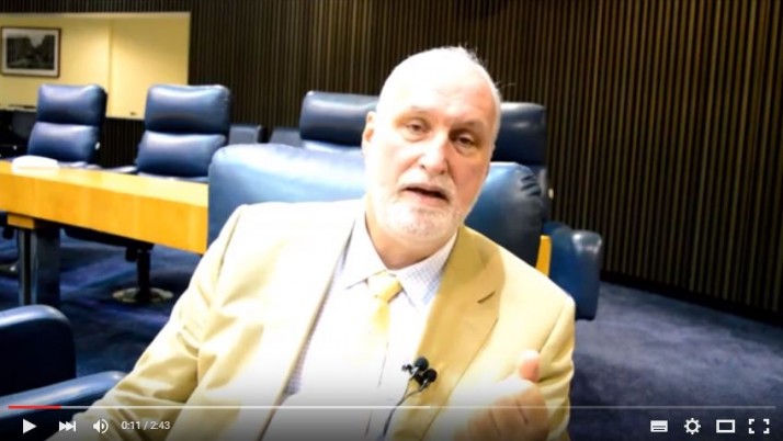 Vídeo: Direto do Plenário sobre um dia calmo no Parlamento
