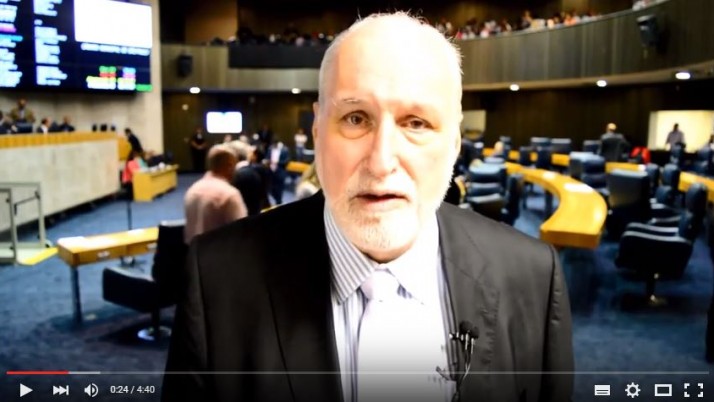 Vídeo: Direto do Plenário sobre a nova lei das sacolinhas